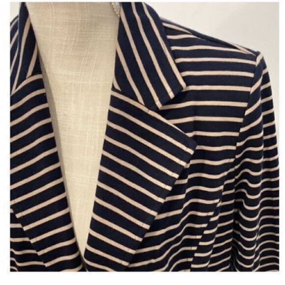 Joan Rivers Women’s Size XL Blazer Navy White with Gold Buttons and Flap Pockets - Picture 8 of 15